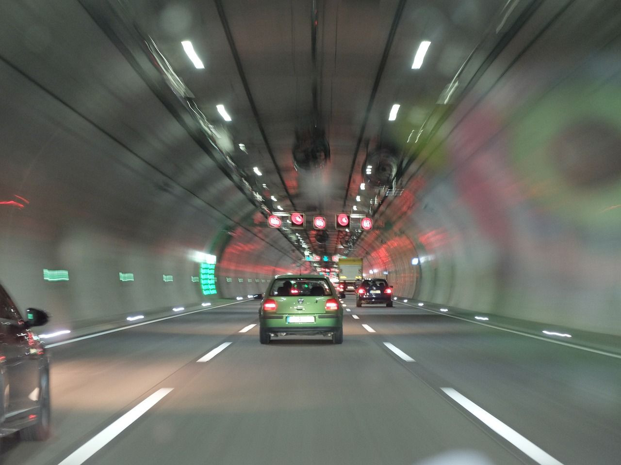 automobile-gd7eddf3f9_1280