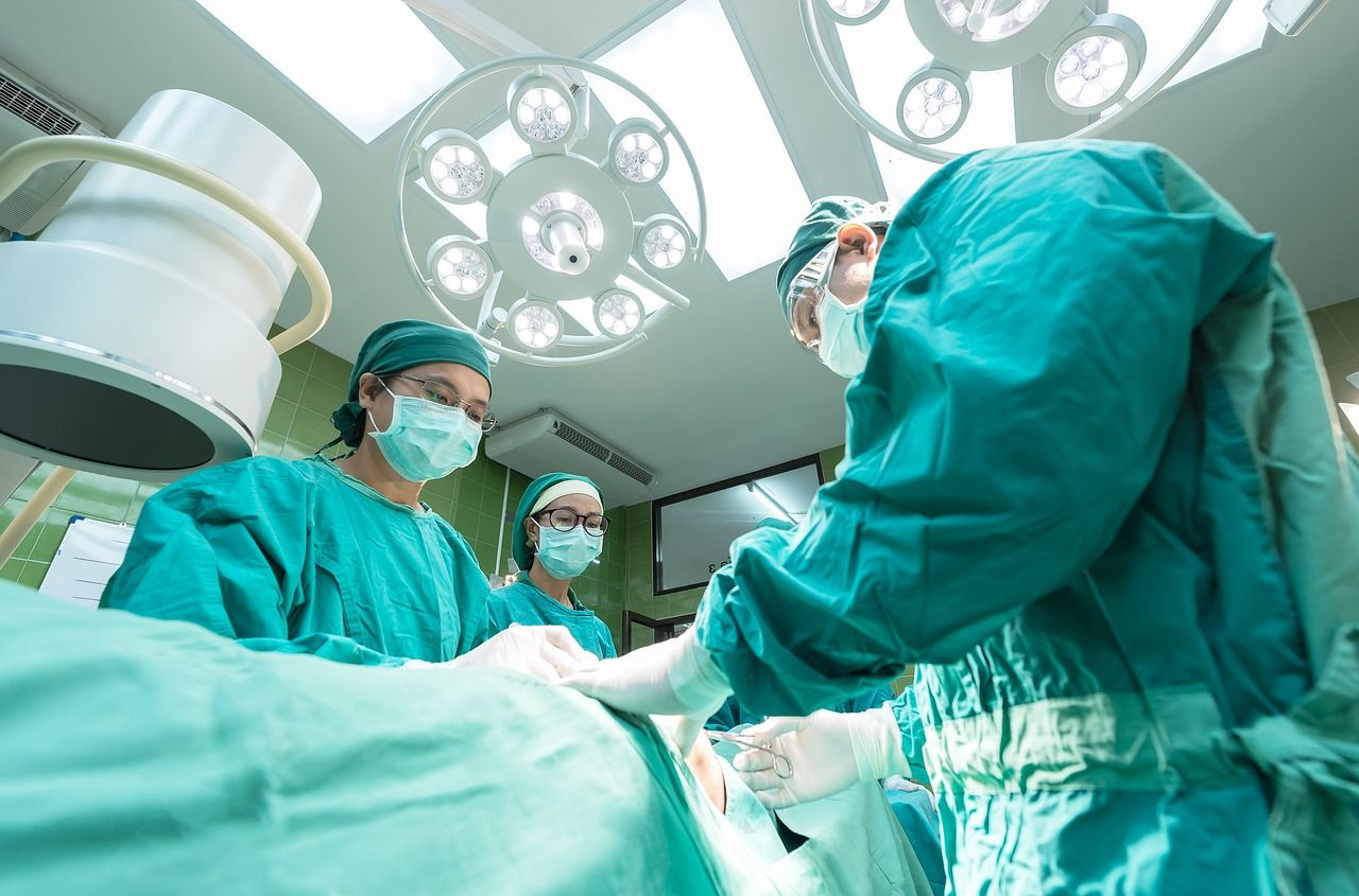 surgery-g67042ee76_1280