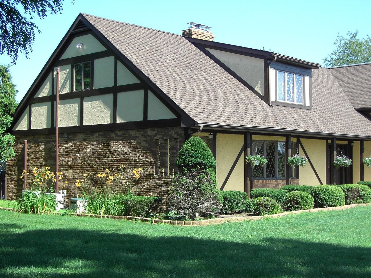 house-gbd639f6dd_1280