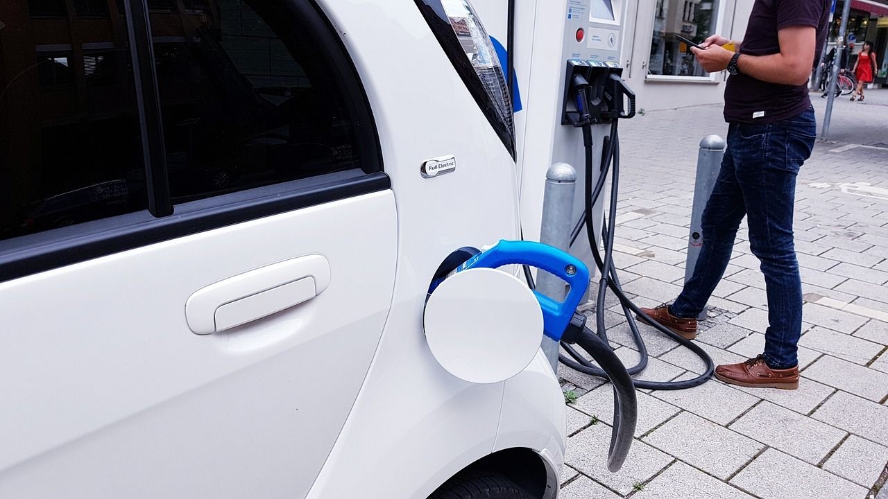 Elektrodienstwagen: Aufladen im Betrieb und zuhause Teil 3